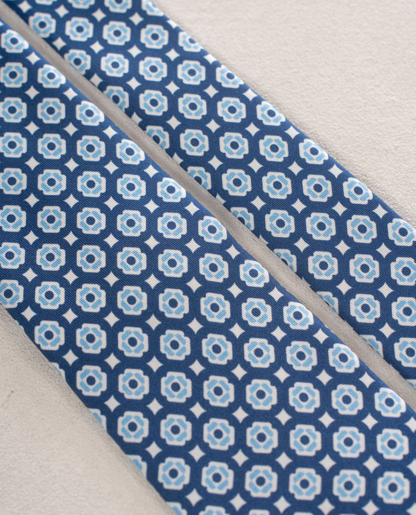 blue and white silk tie for man paolo albizzati