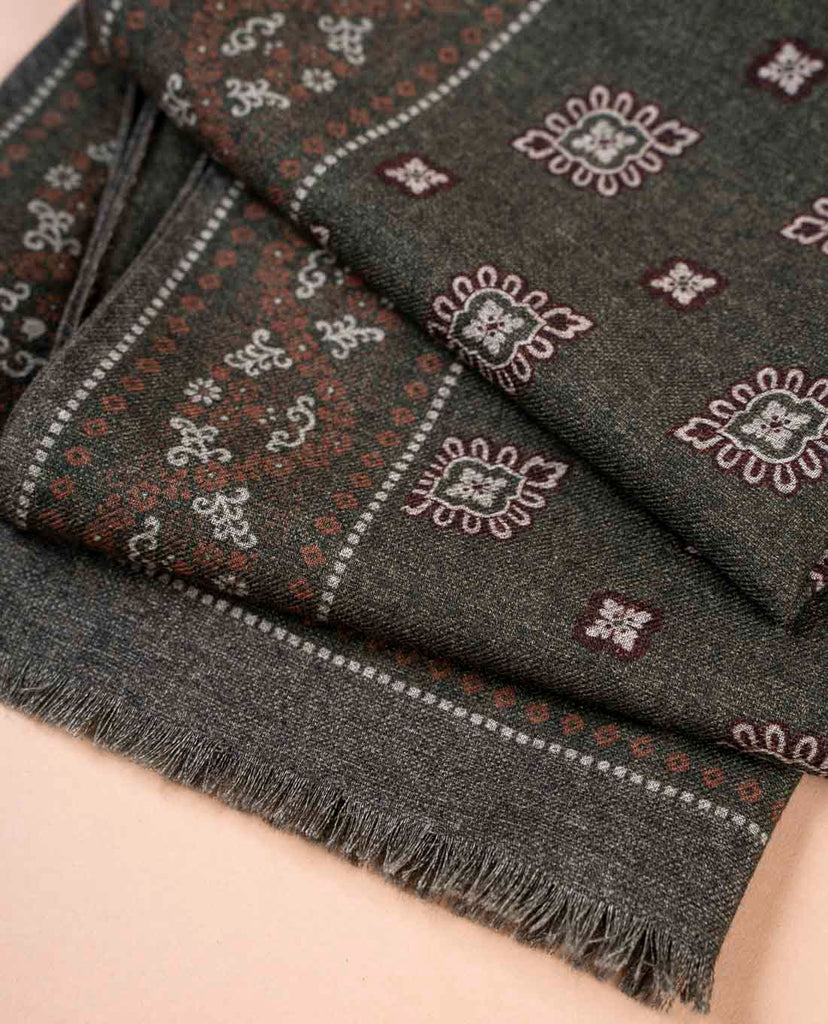 green wool scarf for man paolo albizzati