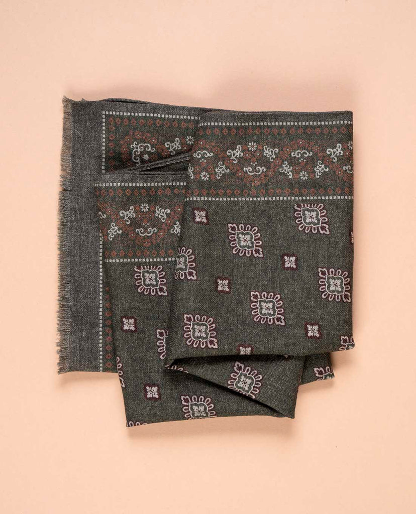 green wool scarf for man paolo albizzati
