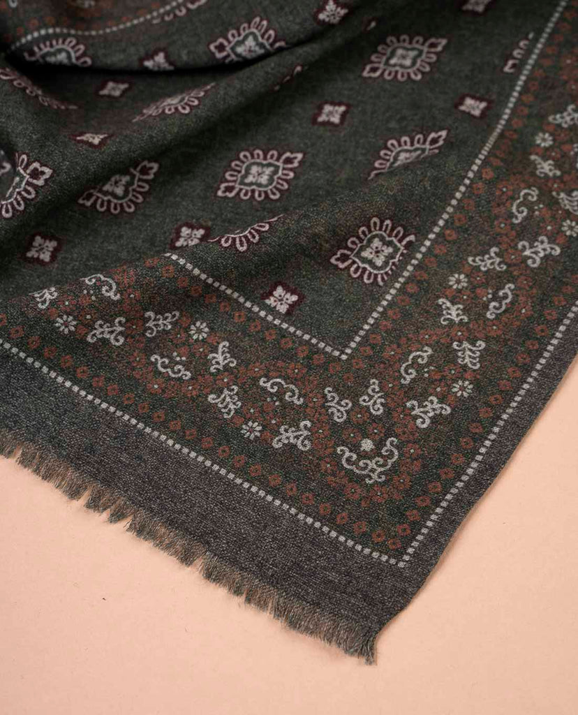 green wool scarf for man paolo albizzati