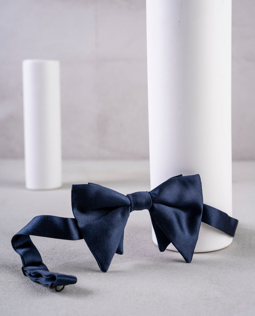 large navy blue silk bow tie for man paolo albizzati