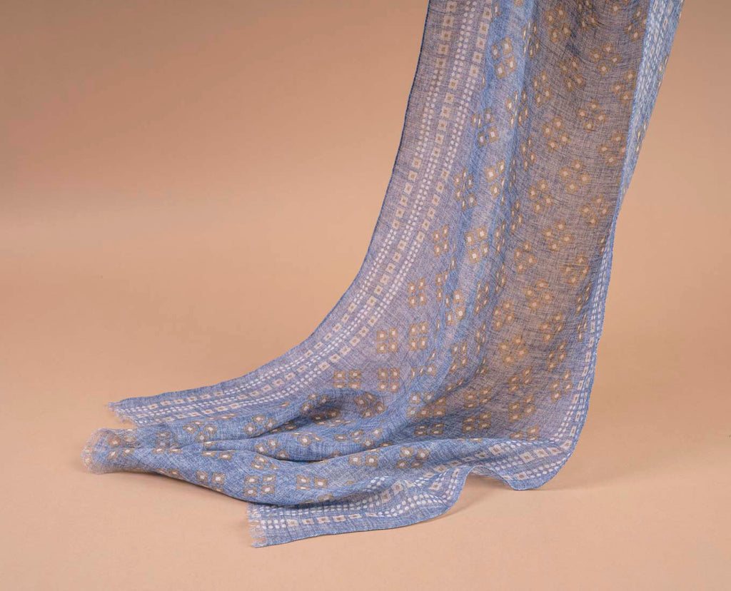 sciarpa azzurra lino quadri paolo albizzati 