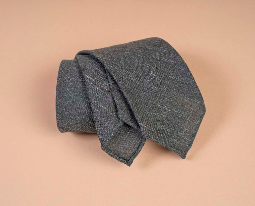 green lightweight linen tie paolo albizzati