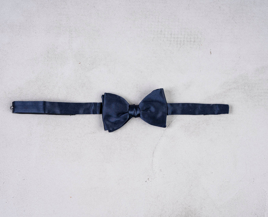 papillon blu scuro in seta per uomo paolo albizzati