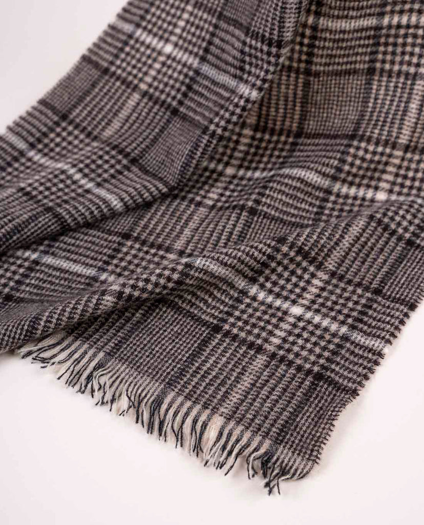 sciarpa con motivo scozzese colori beige e marrone per uomo paolo albizzati