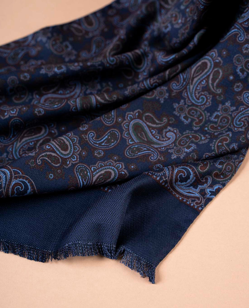 sciarpa blu in seta con doppia stampa per uomo paolo albizzati